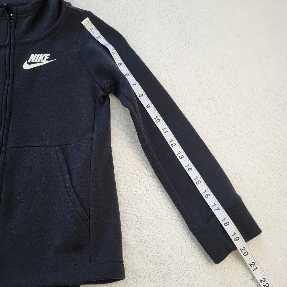 Nike Zip Up Black Hoodie Youth Size Small with Front Pockets